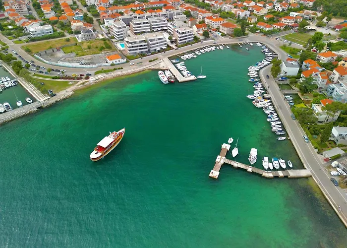 Holiday Apartments Ivano & Leo - Private Parking